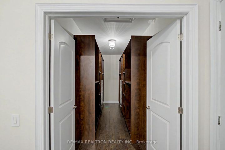 Photo 32 at 12 Hurst Avenue, Patterson, Vaughan