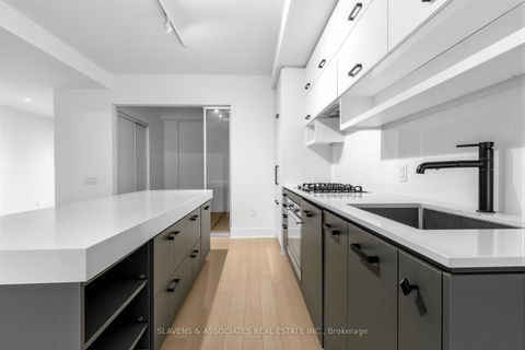 Photo 6 at 203 - 1888 Queen Street E, The Beaches, Toronto