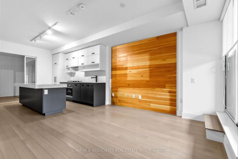 Photo 11 at 203 - 1888 Queen Street E, The Beaches, Toronto