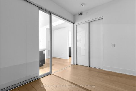 Photo 14 at 203 - 1888 Queen Street E, The Beaches, Toronto