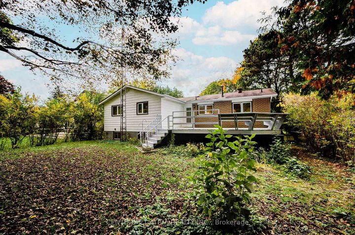 Photo 45 at 33 Sir Brandiles Place, Markham Village, Markham