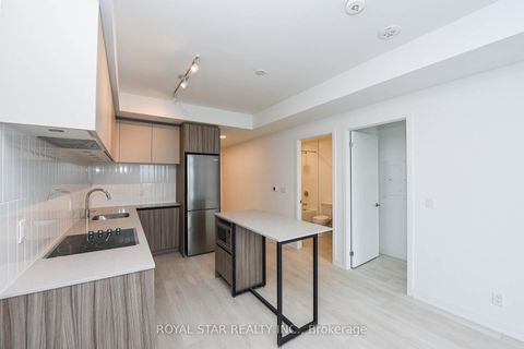 Photo 5 at 1502 - 7950 Bathurst Street, Beverley Glen, Vaughan