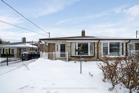 Photo 1 at 5 Faulkner Crescent, Humbermede, Toronto