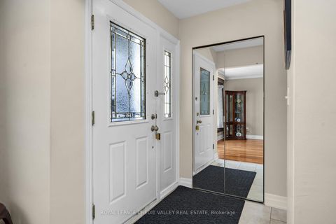 Photo 5 at 5 Faulkner Crescent, Humbermede, Toronto