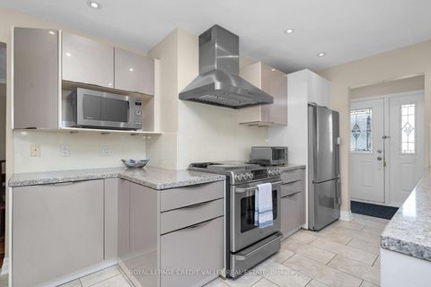 Photo 12 at 5 Faulkner Crescent, Humbermede, Toronto