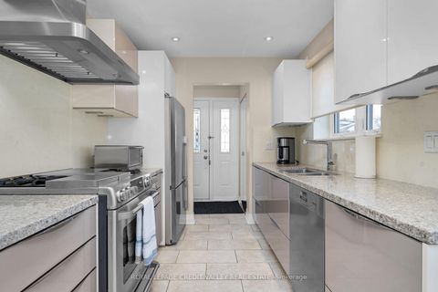 Photo 13 at 5 Faulkner Crescent, Humbermede, Toronto