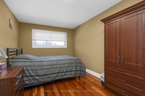 Photo 16 at 5 Faulkner Crescent, Humbermede, Toronto
