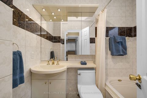 Photo 25 at 5 Faulkner Crescent, Humbermede, Toronto