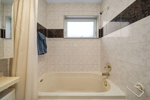 Photo 26 at 5 Faulkner Crescent, Humbermede, Toronto