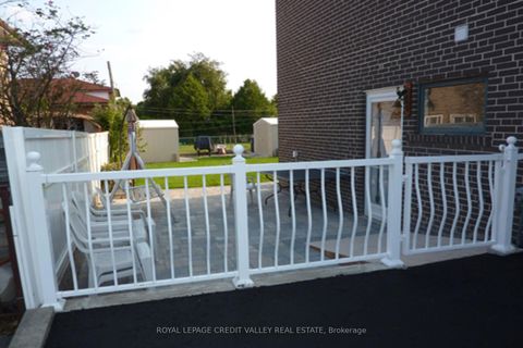 Photo 36 at 5 Faulkner Crescent, Humbermede, Toronto