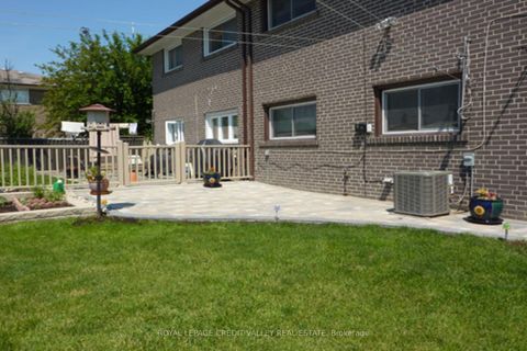 Photo 38 at 5 Faulkner Crescent, Humbermede, Toronto