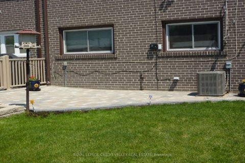 Photo 39 at 5 Faulkner Crescent, Humbermede, Toronto