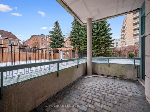 Photo 16 at 102 - 5 Emerald Lane, Yorkhill, Vaughan