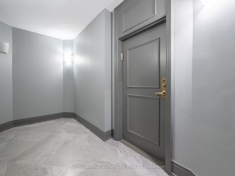 Photo 21 at 102 - 5 Emerald Lane, Yorkhill, Vaughan