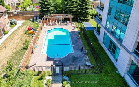 Photo 25 at 102 - 5 Emerald Lane, Yorkhill, Vaughan