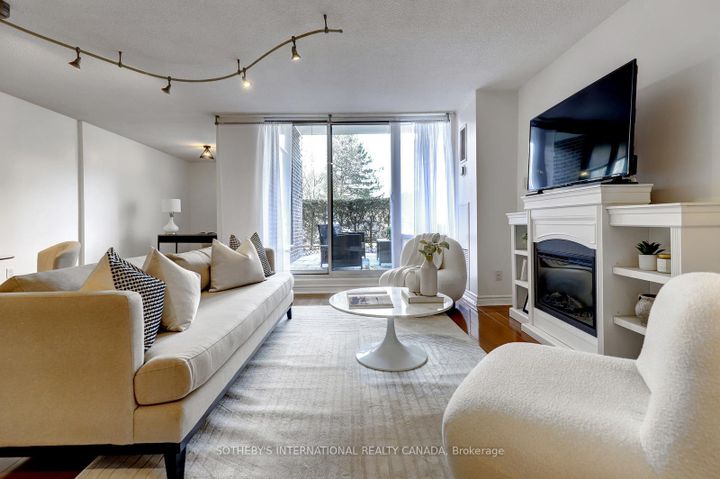 Photo 4 at 104 - 1515 Lakeshore Road E, Lakeview, Mississauga