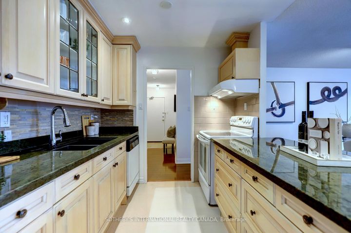 Photo 9 at 104 - 1515 Lakeshore Road E, Lakeview, Mississauga