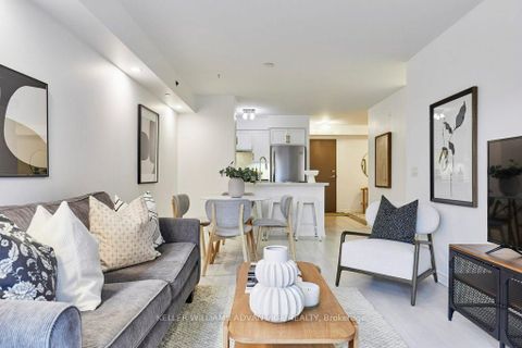 Photo 2 at 224 - 35 Saranac Boulevard, Lawrence, Toronto