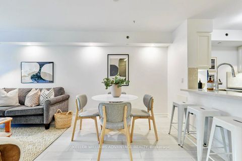 Photo 3 at 224 - 35 Saranac Boulevard, Lawrence, Toronto