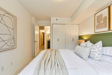 Photo 9 at 224 - 35 Saranac Boulevard, Lawrence, Toronto