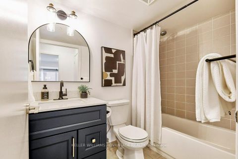 Photo 10 at 224 - 35 Saranac Boulevard, Lawrence, Toronto