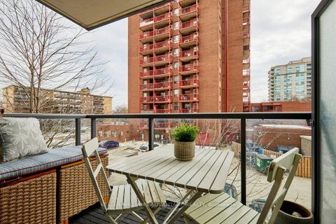 Photo 13 at 224 - 35 Saranac Boulevard, Lawrence, Toronto
