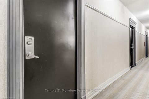 Photo 12 at 2202 - 388 Prince Of Wales Drive, City Centre, Mississauga