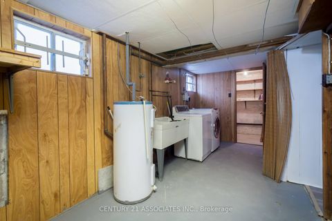 Photo 26 at 52 Altamont Road, Newtonbrook West, Toronto