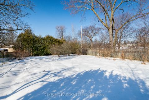 Photo 35 at 52 Altamont Road, Newtonbrook West, Toronto