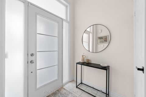 Photo 2 at 71 Farooq Boulevard, Vellore Village, Vaughan