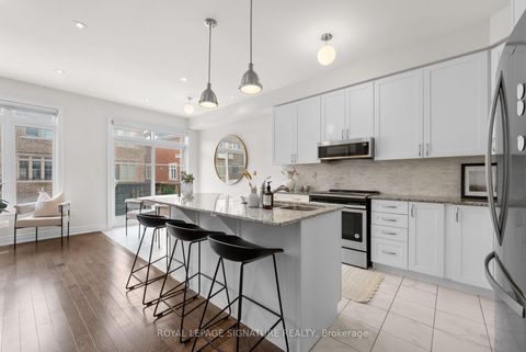 Photo 12 at 71 Farooq Boulevard, Vellore Village, Vaughan