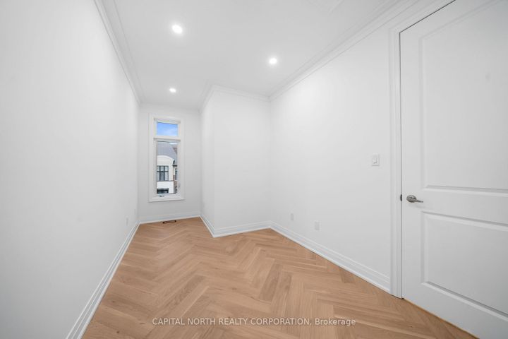 Photo 33 at 4B McCachen Street, Oak Ridges, Richmond Hill