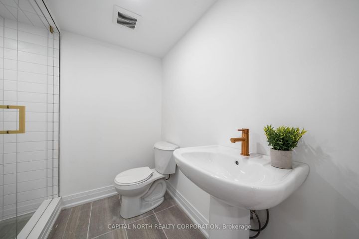 Photo 37 at 4B McCachen Street, Oak Ridges, Richmond Hill