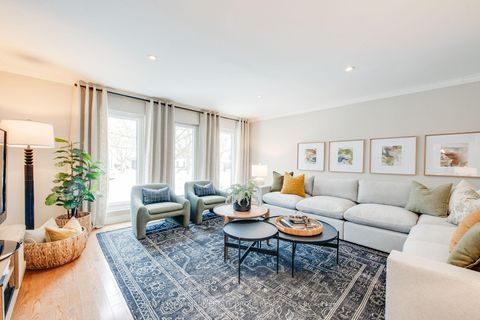 Photo 4 at 55 Longwood Drive, Don Mills, Toronto