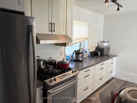 Photo 9 at 253 Dunlop Street E, North Shore, Barrie