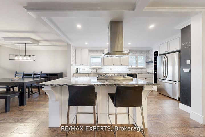 Photo 5 at 4323 Forsyth Boulevard, Shoreacres, Burlington