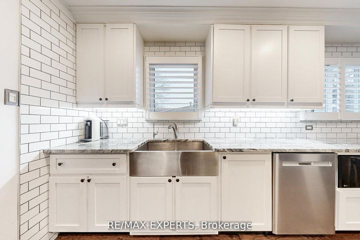 Photo 7 at 4323 Forsyth Boulevard, Shoreacres, Burlington