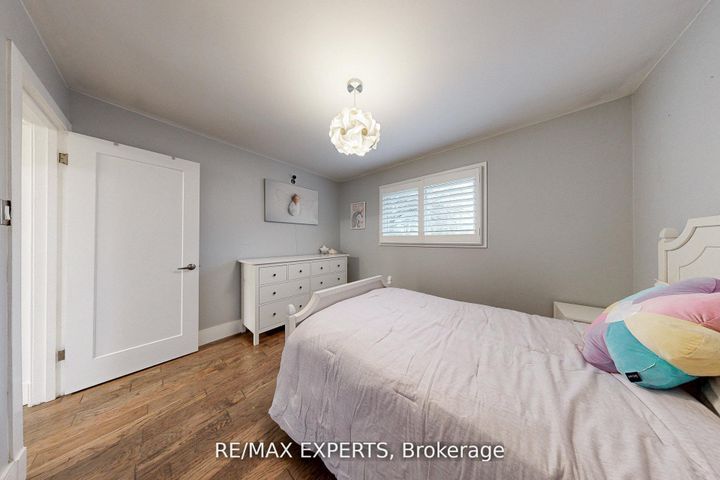 Photo 23 at 4323 Forsyth Boulevard, Shoreacres, Burlington