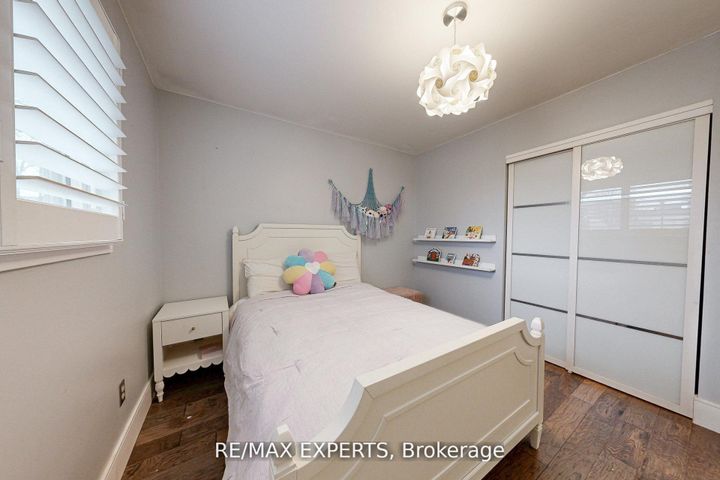 Photo 24 at 4323 Forsyth Boulevard, Shoreacres, Burlington