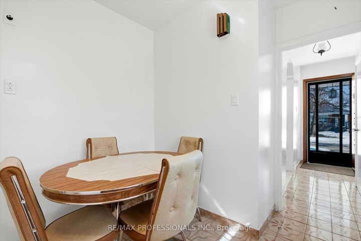 Photo 13 at 54 Culnan Avenue, City Centre West, Toronto