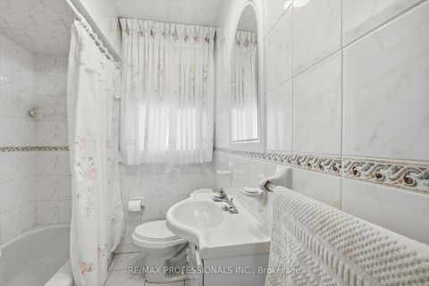 Photo 9 at 54 Culnan Avenue, City Centre West, Toronto