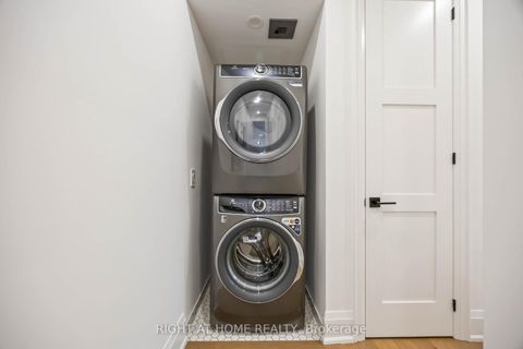 Photo 16 at 34A Morningside Avenue W, Swansea, Toronto