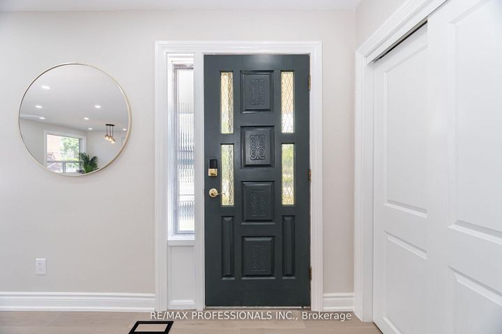 Photo 2 at 718 Royal York Road, Queensway, Toronto