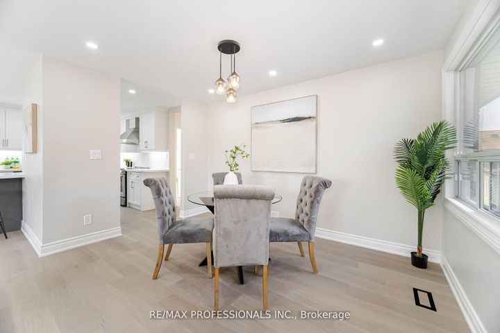 Photo 9 at 718 Royal York Road, Queensway, Toronto