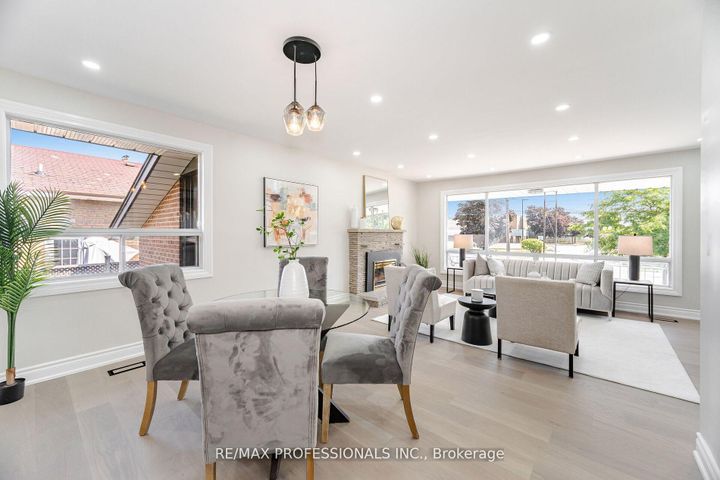 Photo 10 at 718 Royal York Road, Queensway, Toronto