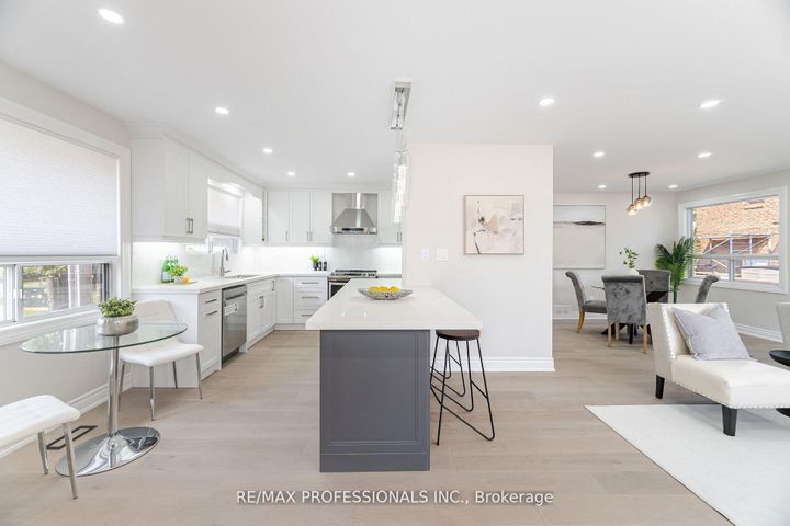 Photo 12 at 718 Royal York Road, Queensway, Toronto