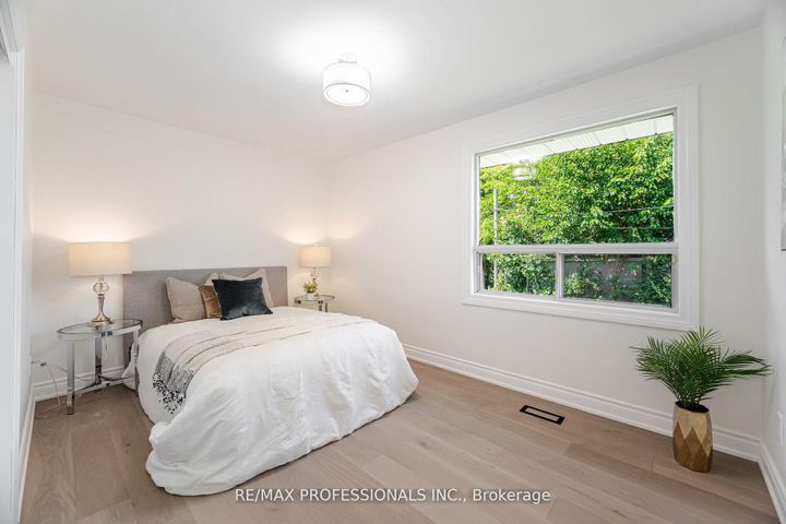 Photo 24 at 718 Royal York Road, Queensway, Toronto