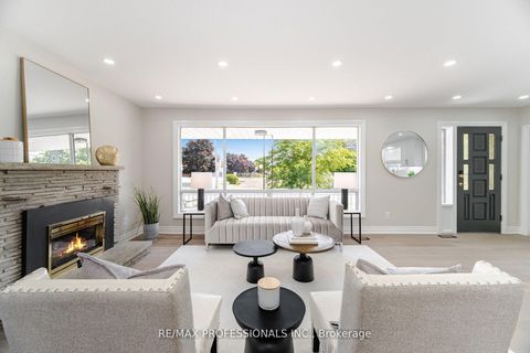 Photo 6 at 718 Royal York Road, Queensway, Toronto