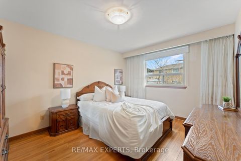 Photo 16 at 126 Ardwick Boulevard, Humbermede, Toronto