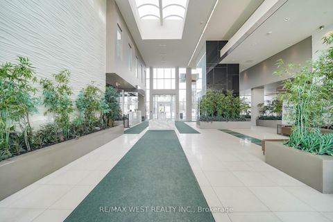 Photo 1 at 201A - 9608 Yonge Street, North Richvale, Richmond Hill